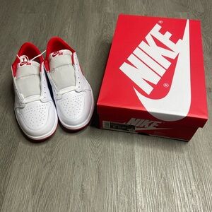 Air Jordan 1 Retro Low OG University Red Mens Size 11 NWT